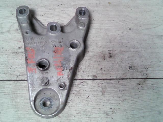 bontott SKODA FABIA I Motor Tartó Bak (Fém)