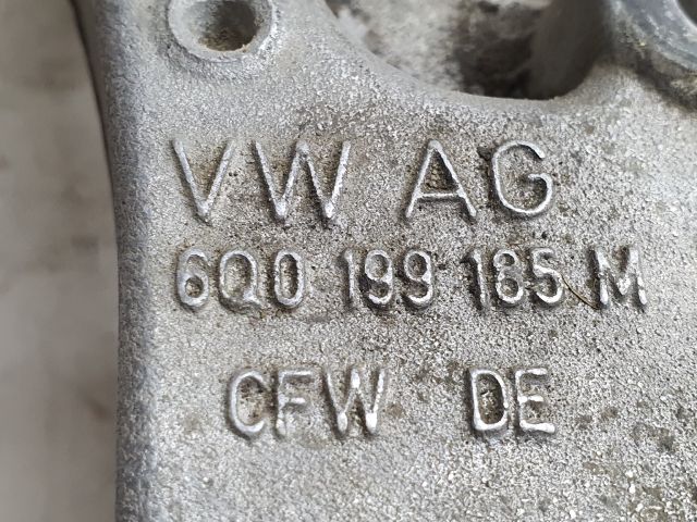 bontott SKODA FABIA I Motor Tartó Bak (Fém)