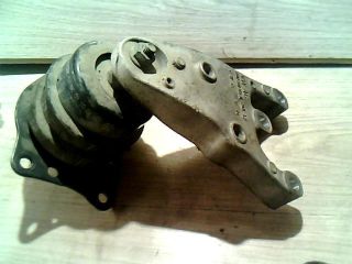 bontott SKODA FABIA I Motor Tartó Bak Jobb