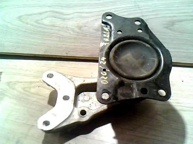 bontott SKODA FABIA I Motor Tartó Bak Jobb