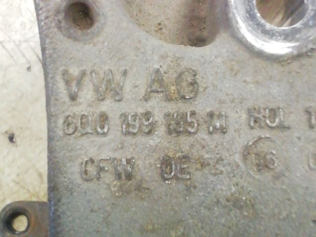 bontott SKODA FABIA I Motor Tartó Bak Jobb