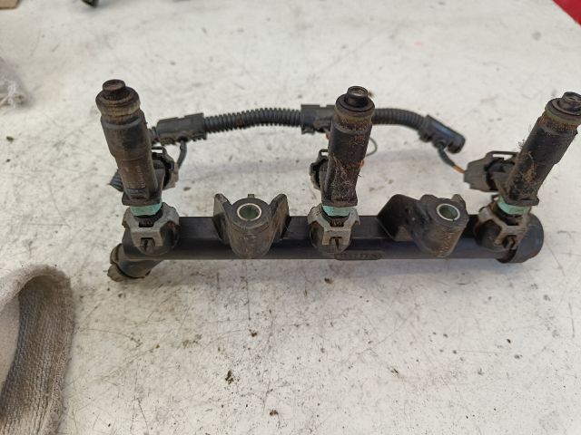 bontott SKODA FABIA I Porlasztó Sor / Híd