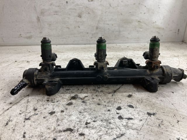 bontott SKODA FABIA I Porlasztó Sor / Híd