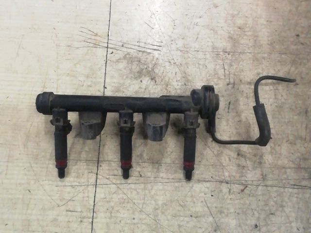 bontott SKODA FABIA I Porlasztó Sor / Híd