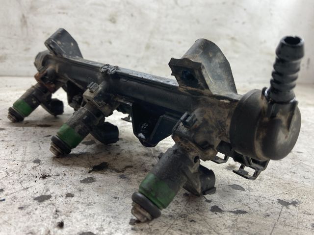 bontott SKODA FABIA I Porlasztó Sor / Híd