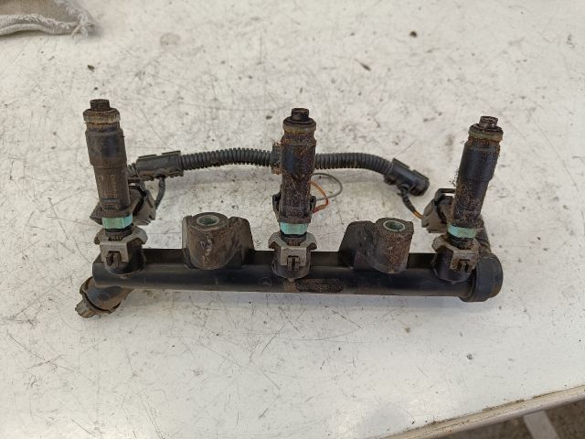 bontott SKODA FABIA I Porlasztó Sor / Híd