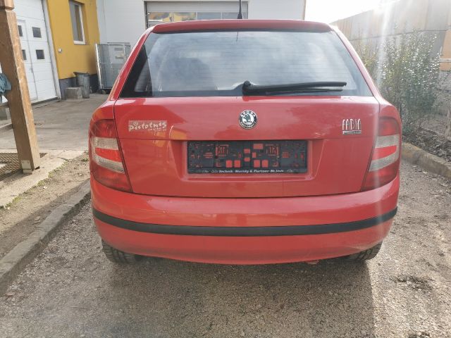 bontott SKODA FABIA I Tankbetöltő Cső (Fém)