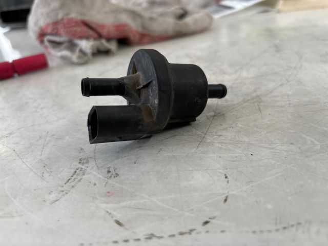 bontott SKODA FABIA I Tankszellőztető Szelep