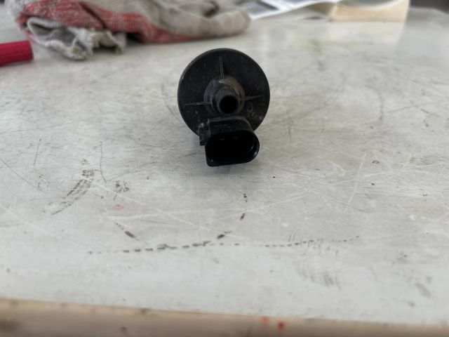 bontott SKODA FABIA I Tankszellőztető Szelep