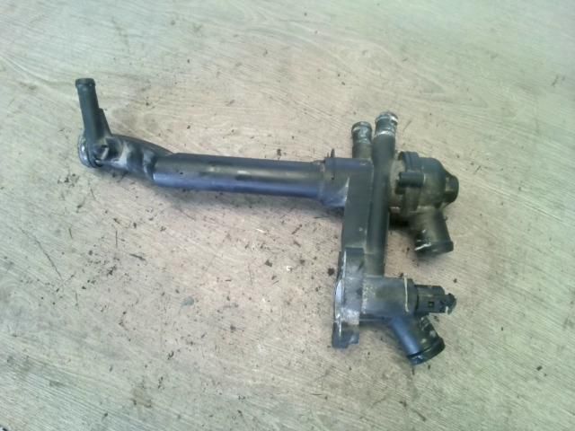 bontott SKODA FABIA I Termosztátház Csővel