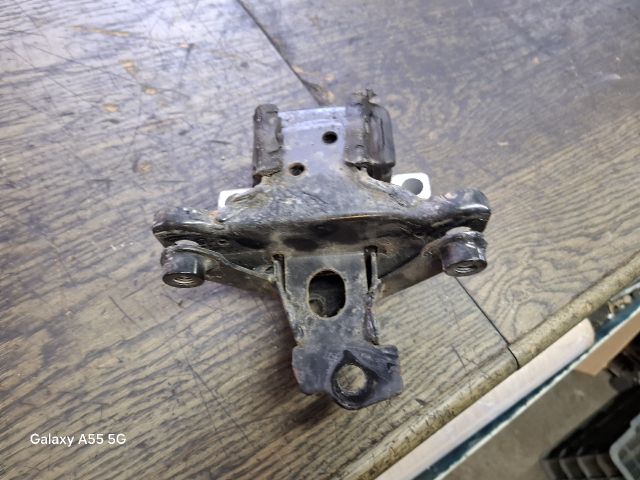 bontott SKODA FABIA I Váltó Tartó Bak (Pozíciófüggetlen)