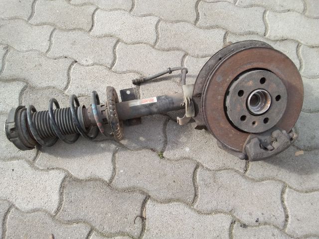 bontott SKODA FABIA I Bal első Csonkállvány Kerékaggyal