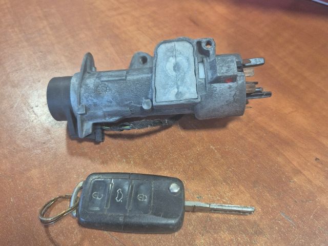 bontott SKODA FABIA I Gyújtáskapcsoló Házzal