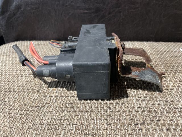 bontott SKODA FABIA I Hűtőventilátor Relé