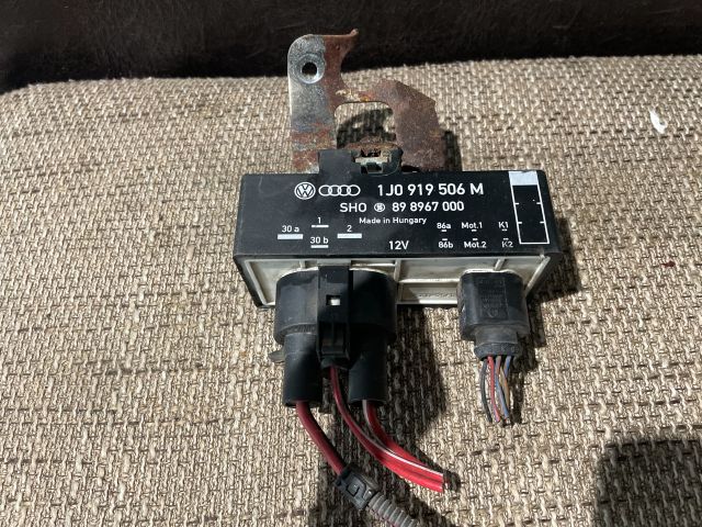 bontott SKODA FABIA I Hűtőventilátor Relé