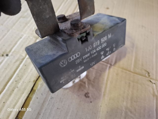 bontott SKODA FABIA I Hűtőventilátor Relé