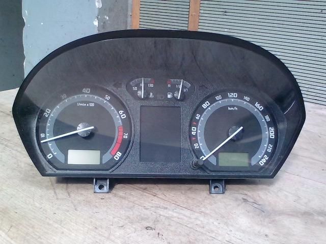 bontott SKODA FABIA I Kilométeróra