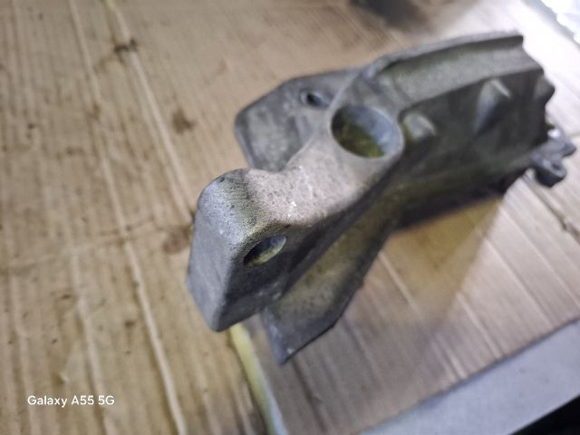 bontott SKODA FABIA I Motor Tartó Bak (Fém)