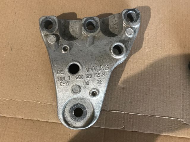 bontott SKODA FABIA I Motor Tartó Bak Jobb