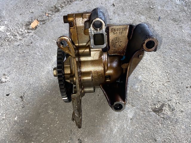 bontott SKODA FABIA I Olajszivattyú