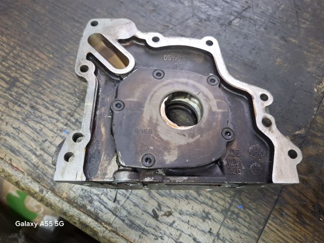 bontott SKODA FABIA I Olajszivattyú