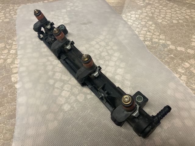 bontott SKODA FABIA I Porlasztó Sor / Híd