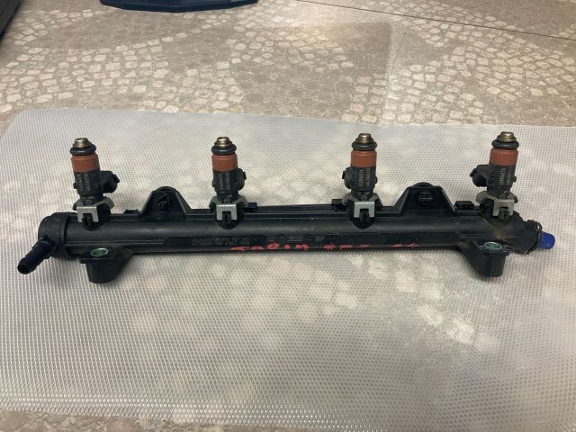 bontott SKODA FABIA I Porlasztó Sor / Híd