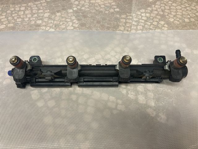 bontott SKODA FABIA I Porlasztó Sor / Híd