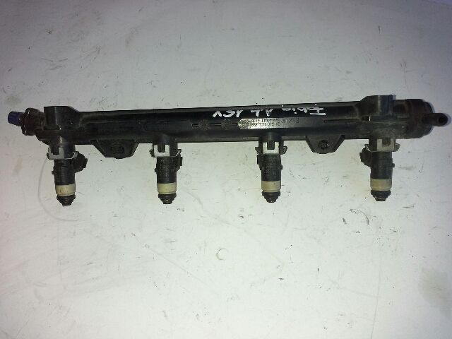 bontott SKODA FABIA I Porlasztó Sor / Híd