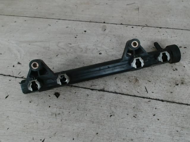 bontott SKODA FABIA I Porlasztó Sor / Híd