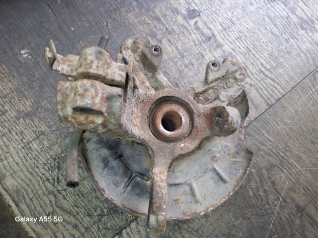 bontott SKODA FABIA I Bal első Csonkállvány Kerékaggyal