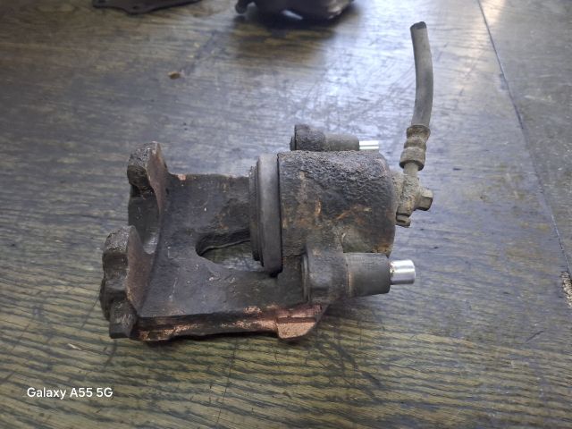 bontott SKODA FABIA I Bal első Féknyereg Munkahengerrel