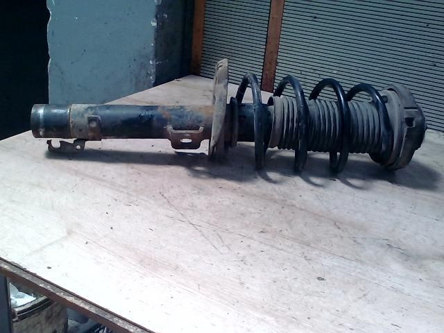 bontott SKODA FABIA I Bal első Gólyaláb (Lengécsillapító, Rugó)