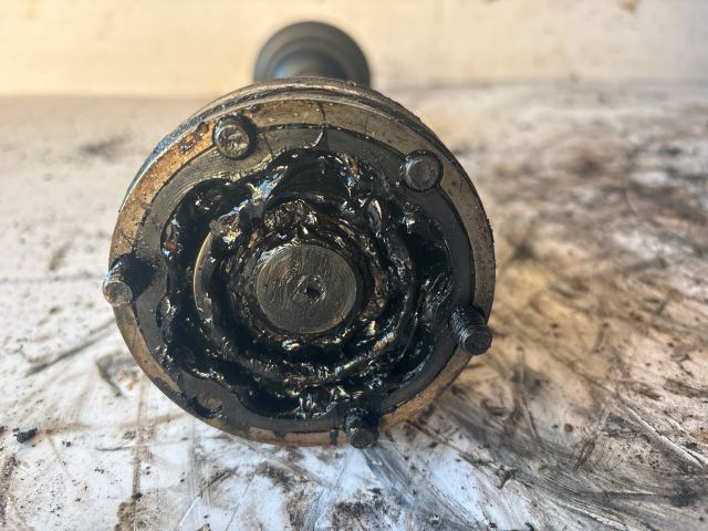 bontott SKODA FABIA I Bal Féltengely