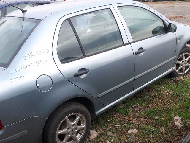 bontott SKODA FABIA I Biztosítéktábla Motortér