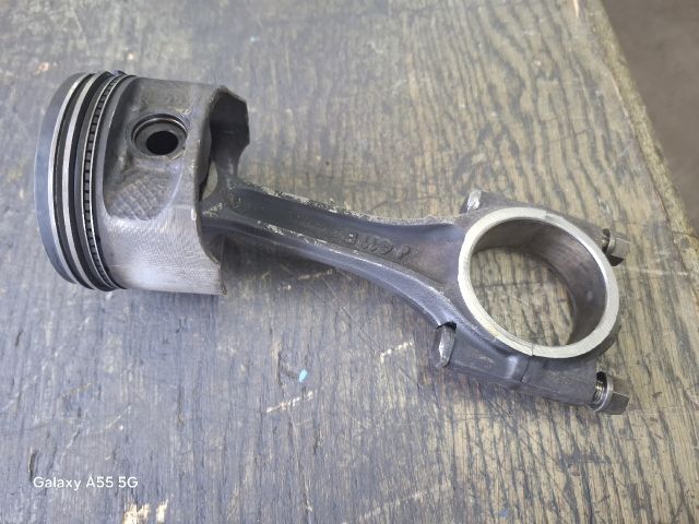 bontott SKODA FABIA I Dugattyú és Hajtókar