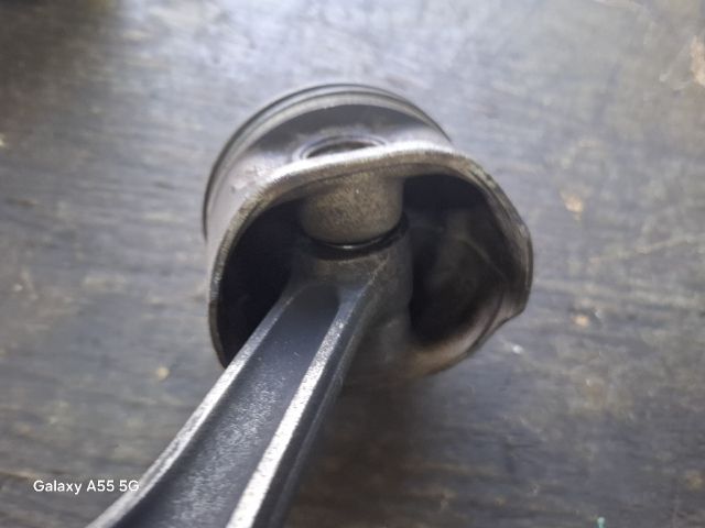 bontott SKODA FABIA I Dugattyú és Hajtókar