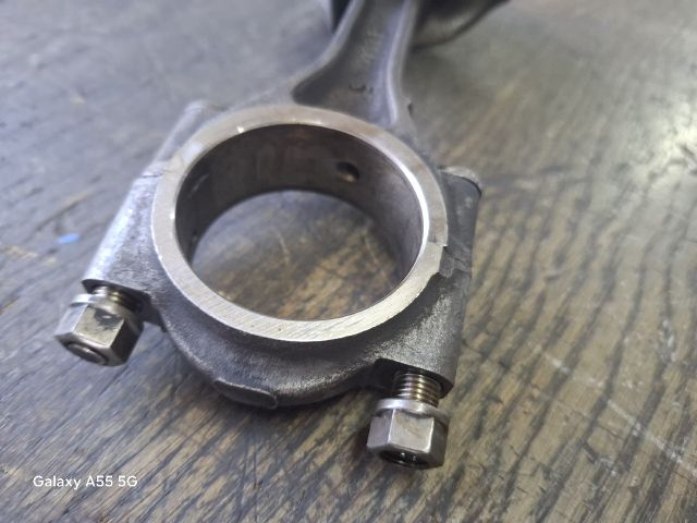 bontott SKODA FABIA I Dugattyú és Hajtókar