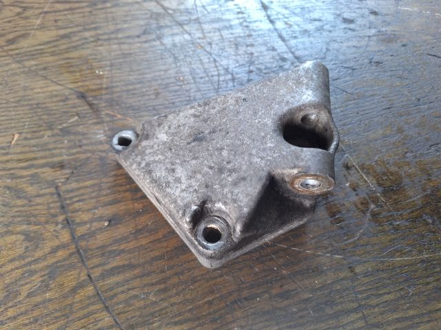 bontott SKODA FABIA I Generátor Tartó Bak