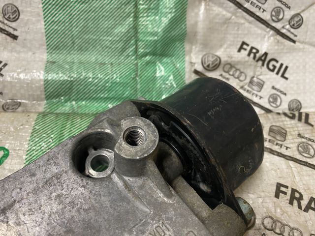 bontott SKODA FABIA I Generátor Tartó Bak