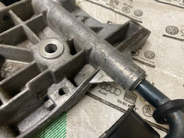 bontott SKODA FABIA I Generátor Tartó Bak