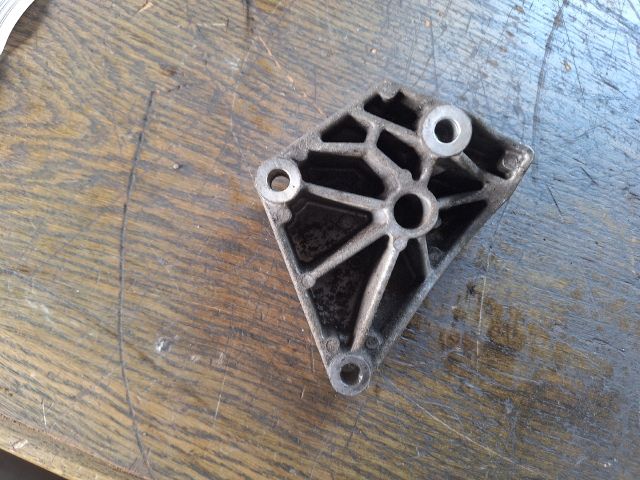 bontott SKODA FABIA I Generátor Tartó Bak