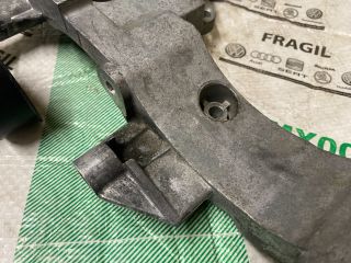 bontott SKODA FABIA I Generátor Tartó Bak