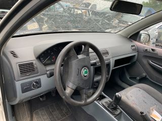 bontott SKODA FABIA I Gyújtáskapcsoló Házzal