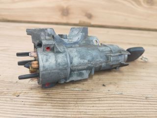 bontott SKODA FABIA I Gyújtáskapcsoló Házzal