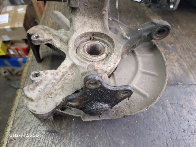 bontott SKODA FABIA I Jobb első Csonkállvány Kerékaggyal