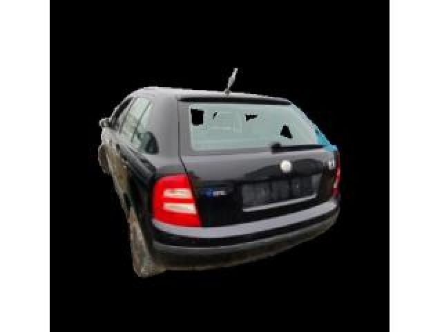 bontott SKODA FABIA I Jobb első Csonkállvány