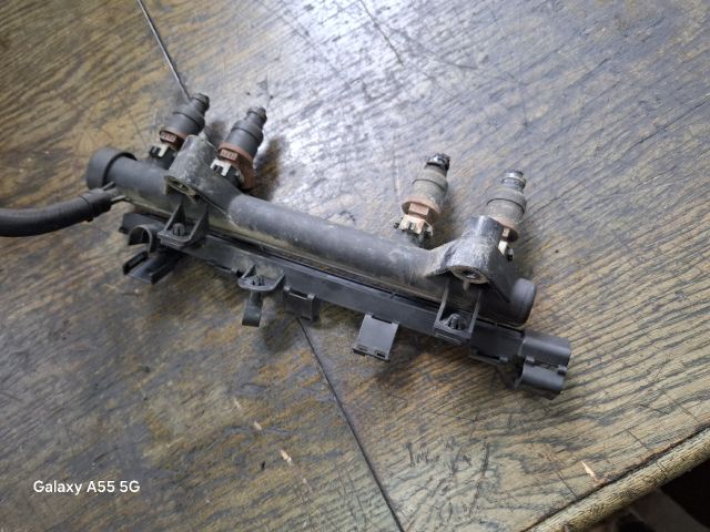 bontott SKODA FABIA I Porlasztó Sor / Híd