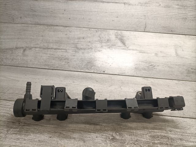 bontott SKODA FABIA I Porlasztó Sor / Híd