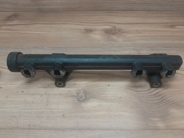 bontott SKODA FABIA I Porlasztó Sor / Híd